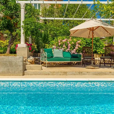 Pomalo * Zaton (Dubrovnik-Neretva)